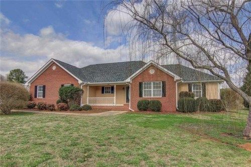 565 Indian Creek Trl, Rutledge, GA 30663