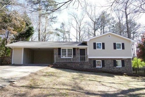 230 Pine Hill Dr, Carrollton, GA 30116