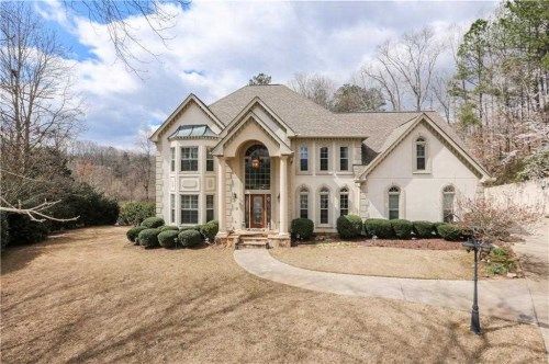 370 Arroyo Dr, Roswell, GA 30075