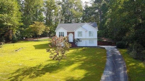 4120 Lake Dr, Loganville, GA 30052