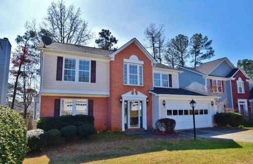 2832 Manor Glen Ln, Suwanee, GA 30024