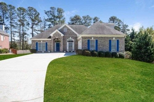 5780 Nash Commons Dr, Stone Mountain, GA 30087