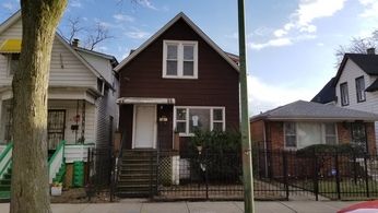 221 W 110th St, Chicago, IL 60628