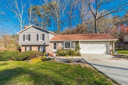 1878 Poco Pine Ln, Grayson, GA 30017