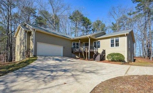 272 Pinebrook Dr, Waleska, GA 30183