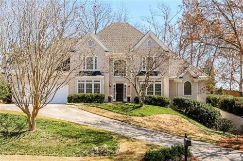 800 Oak Trail Dr, Marietta, GA 30062