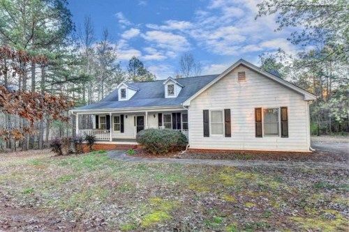 207 Briarwood Ct, Hoschton, GA 30548