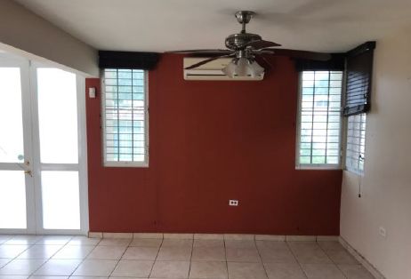 1556 Modena St Fuentebella, Toa Baja, PR 00949