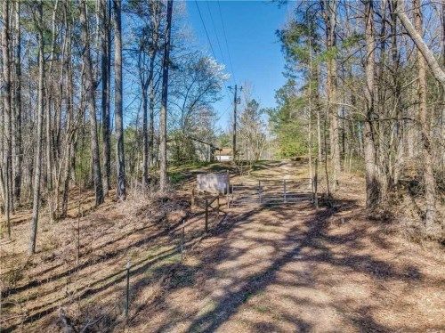 520 Ammons Rd, Waleska, GA 30183