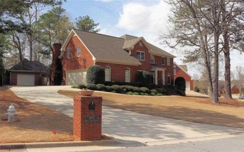 1655 Holly Lake Circle, Snellville, GA 30078