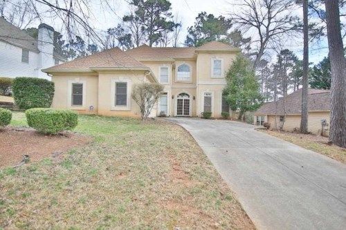 99 Carolinas Way, Fayetteville, GA 30215