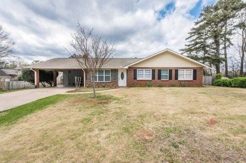 110 Rocky Creek Ln, Roswell, GA 30075