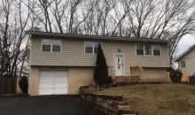 41 Nowick Ln Smithtown, NY 11787