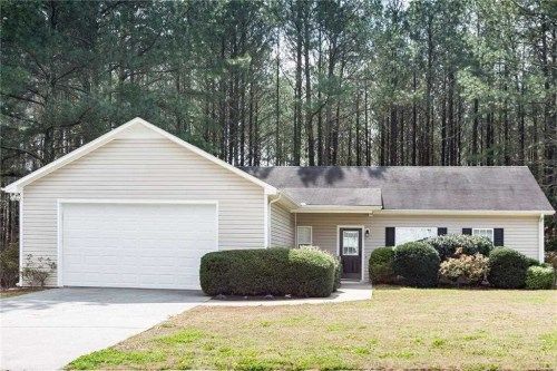 56 Greatwood Dr, White, GA 30184