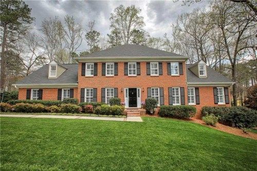 2815 Laurel Green Ct, Roswell, GA 30076