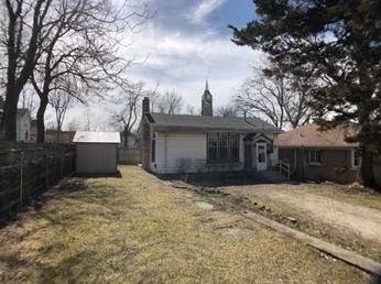 219 E 11th St, Lockport, IL 60441