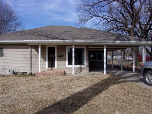 726 W Main St, Cherryvale, KS 67335