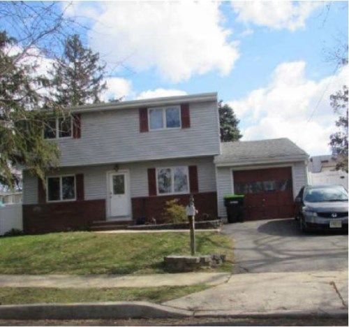 8 Edward Ave, Old Bridge, NJ 08857