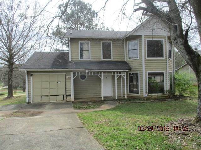 893 Lake Watch Dr, Stone Mountain, GA 30088