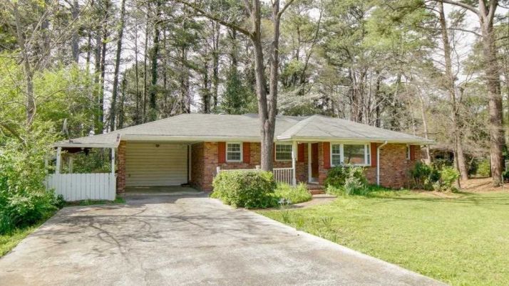 2882 Hollywood Dr, Decatur, GA 30033