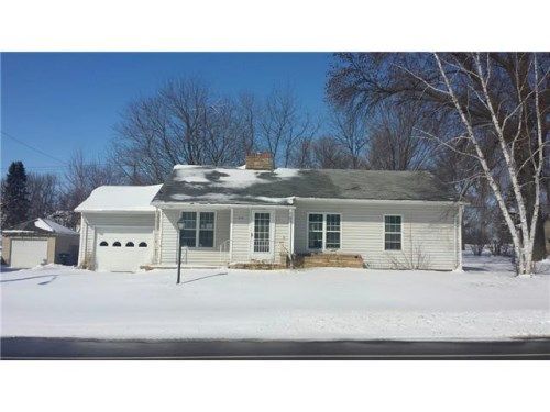 319 6th St, Gaylord, MN 55334