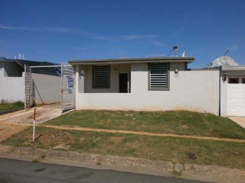 3 St F13 Villa Pina, Vega Baja, PR 00693