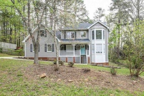 814 Pine Ridge Dr, Stone Mountain, GA 30087