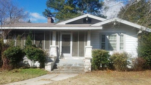 201 Cousar St, Bishopville, SC 29010