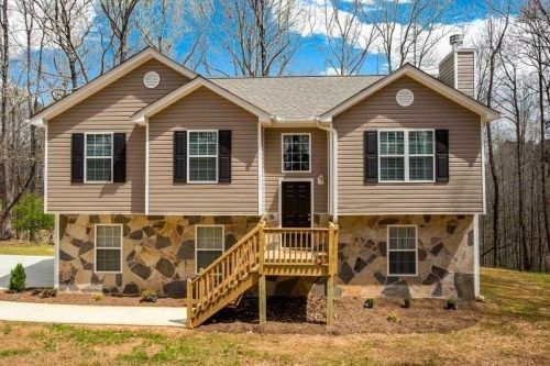 4877 Cash Rd, Flowery Branch, GA 30542