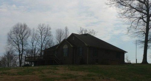 675 Nobles Rd, Paris, TN 38242