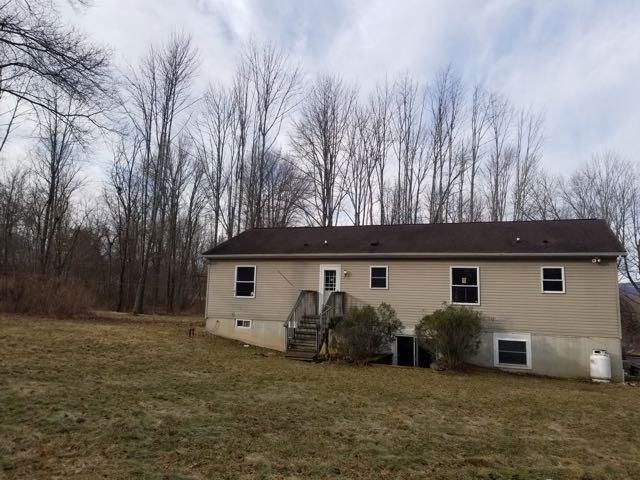 118 Stone Schoolhouse Rd, Bloomingburg, NY 12721