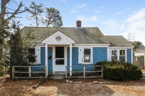 21 Cedar St, South Yarmouth, MA 02664