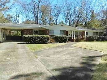 2633 Ashlawn Dr, Montgomery, AL 36111