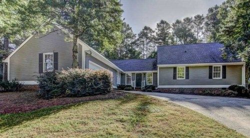 4190 Fairgreen Dr NE, Marietta, GA 30068