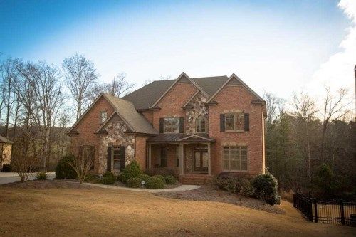 2902 Springbluff Ln, Buford, GA 30519