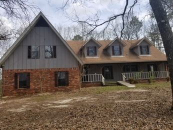 386 Dogwood Trail, Deatsville, AL 36022