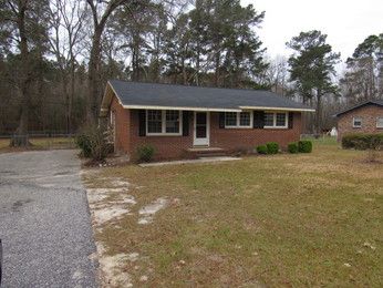 127 Robinhood Road, Hartsville, SC 29550