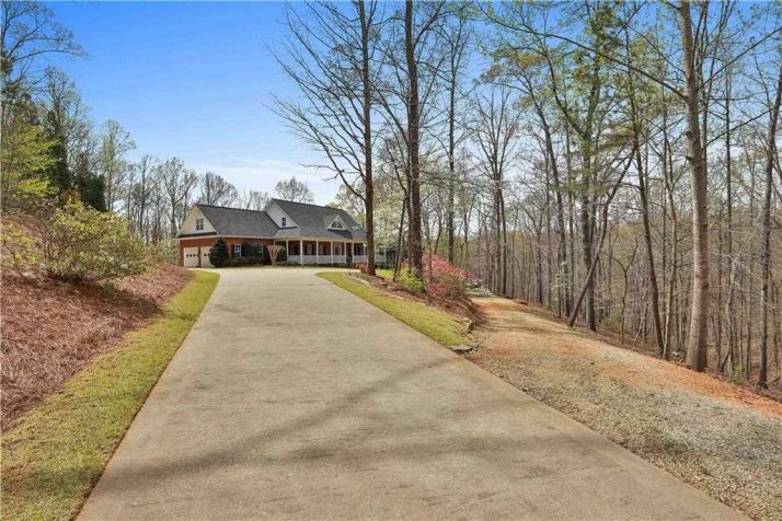 5001 Lazy Acres Dr, Douglasville, GA 30135