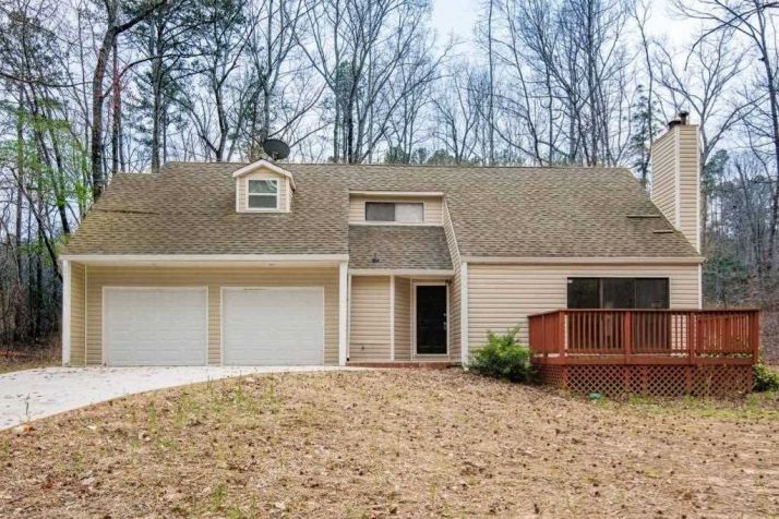 5968 Hilltop Dr, Douglasville, GA 30135