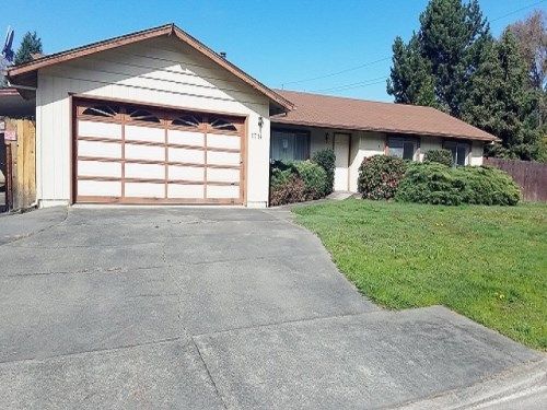 1714 Siebert Way, Grants Pass, OR 97527