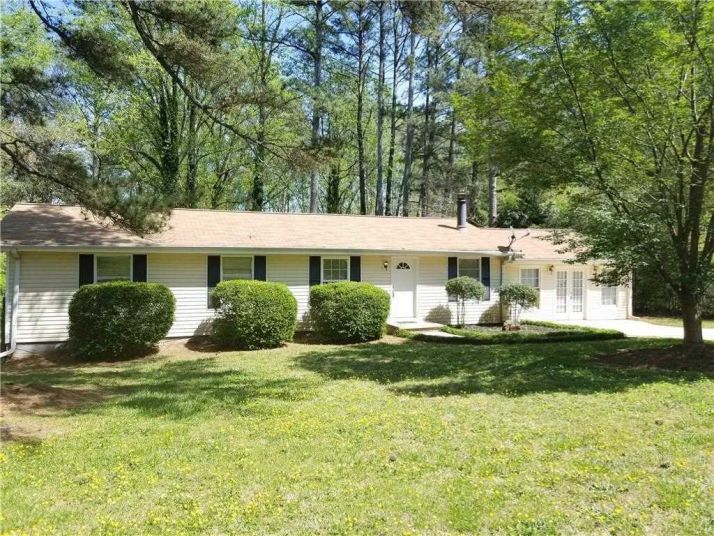 465 Pineland Rd SW, Mableton, GA 30126