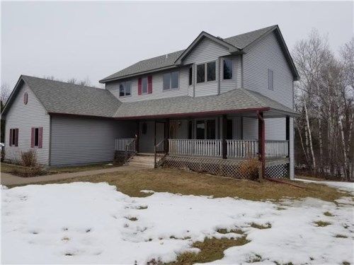 10868 Lindo Trl, Lindstrom, MN 55045