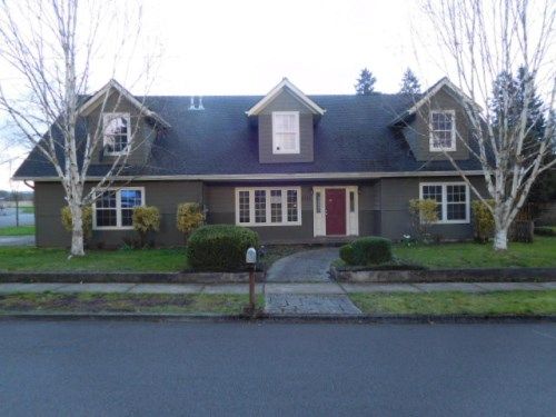 1482 N Scenic View Dr, Stayton, OR 97383