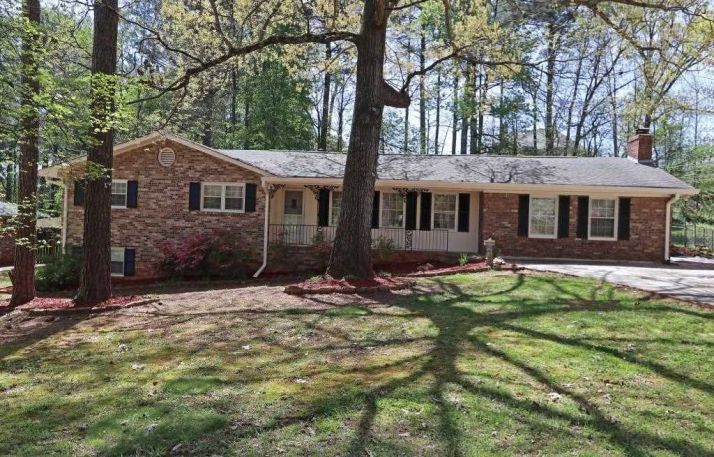 5470 Crestland Ct, Stone Mountain, GA 30087