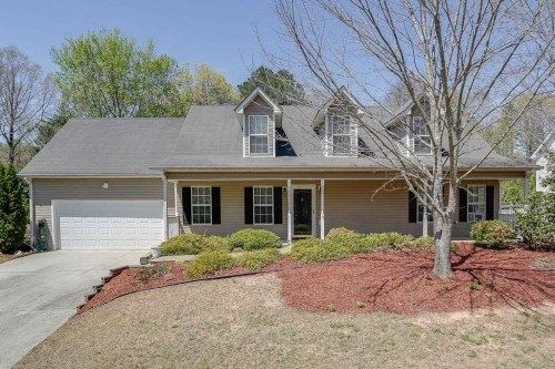 7512 Woody Springs Dr, Flowery Branch, GA 30542