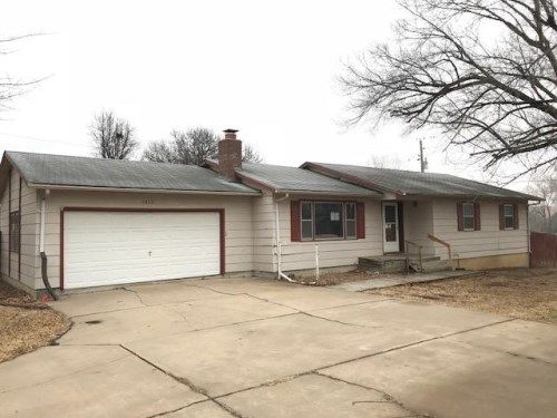 1512 N Poplar St, Eureka, KS 67045