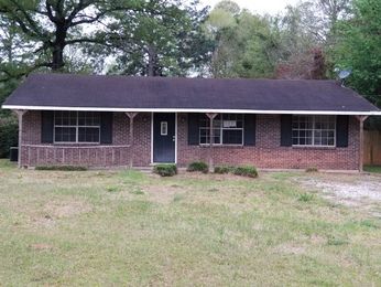 5213 Oak Crest Dr, Wilmer, AL 36587