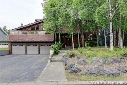 2211 Belmont Drive, Anchorage, AK 99517