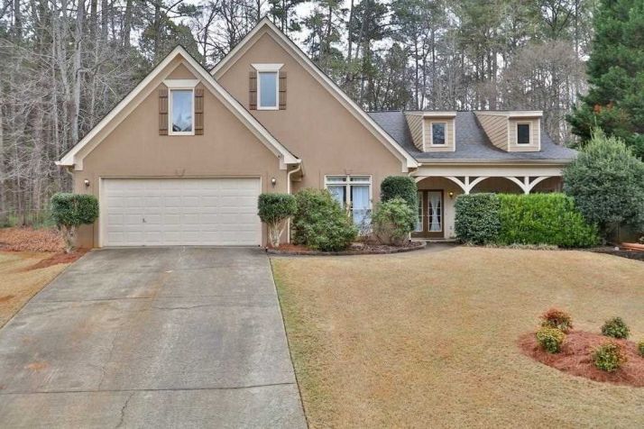 4560 Thicket Trl, Snellville, GA 30039