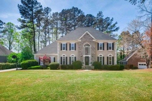 325 Fernly Park Dr, Alpharetta, GA 30022